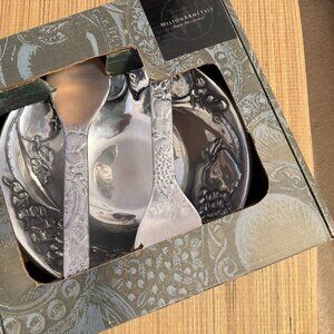 Wilton Armetale salad serving bowl fruit design large bowl with servers NWT